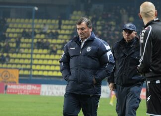 Super League: παραιτήθηκε από την Λαμία ο Τεννές