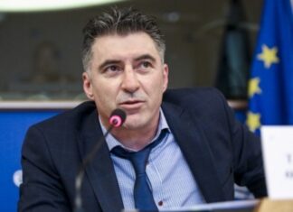 Ο Θοδωρής Ζαγοράκης θα διεκδικήσει την προεδρία της ΕΠΟ
