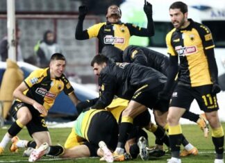 Super League: η ΑΕΚ νίκησε 4-2 στη Λάρισα, κομβικό το γκολ του Αλμπάνη