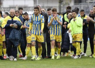 Super League, play out: σε δύσκολη θέση πλέον η Λάρισα