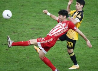 Super League: ο Ολυμπιακός νίκησε την ΑΕΚ και ο Ατρόμητος τον ΠΑΟΚ