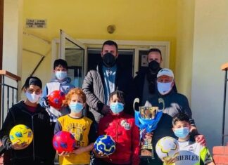 Αθλητικό υλικό από την ΑΕΛ στην δομή φιλοξενίας της Βέροιας