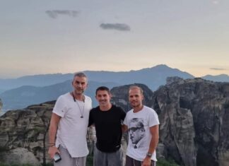 Στα Μετέωρα Δέλλας, Καραγκούνης και Μπασινάς