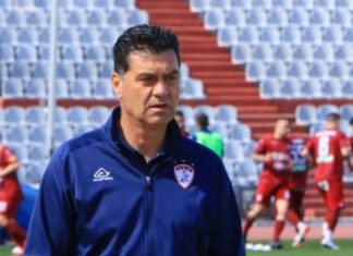 Super League 2: αποχώρησε από τον πάγκο της ΑΕΛ ο Γκουτσίδης