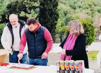 Ο Λευτέρης Αβραμόπουλος έκοψε την Βασιλόπιτα στην Δομή Φιλοξενίας Βέροιας