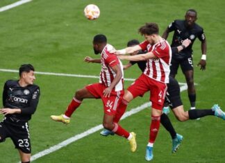 Super League: ο Ολυμπιακός νίκησε με ανατροπή τον ΟΦΗ