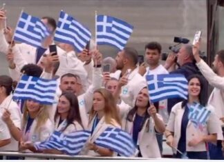 Παρίσι 2024: ξεκίνησε η τελετή έναρξης, πρώτη παρέλασε η Ελλάδα