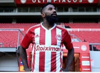 Super League: ανανέωσε με τον Ολυμπιακό ο Ροντινέϊ