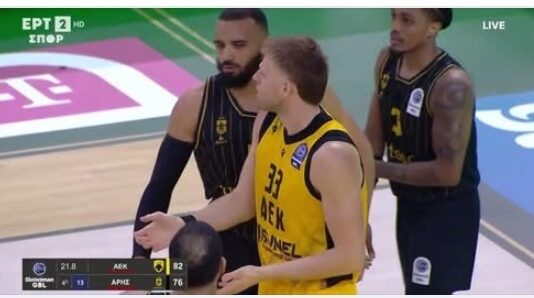 Basket League: η ΑΕΚ νίκησε τον Άρη 87-81 κι έκανε το 1-0